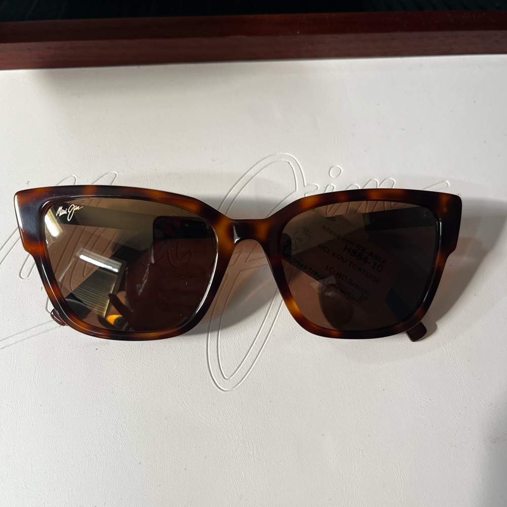Authentic Maui Jim sunglasses NWT